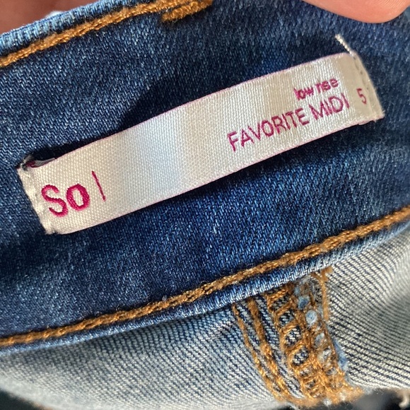 So Low Rise Favorite Midi Denim Shorts Distressed - Picture 6 of 8